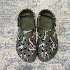 Men’s Crocs - Classic Camouflage Camo Size 11